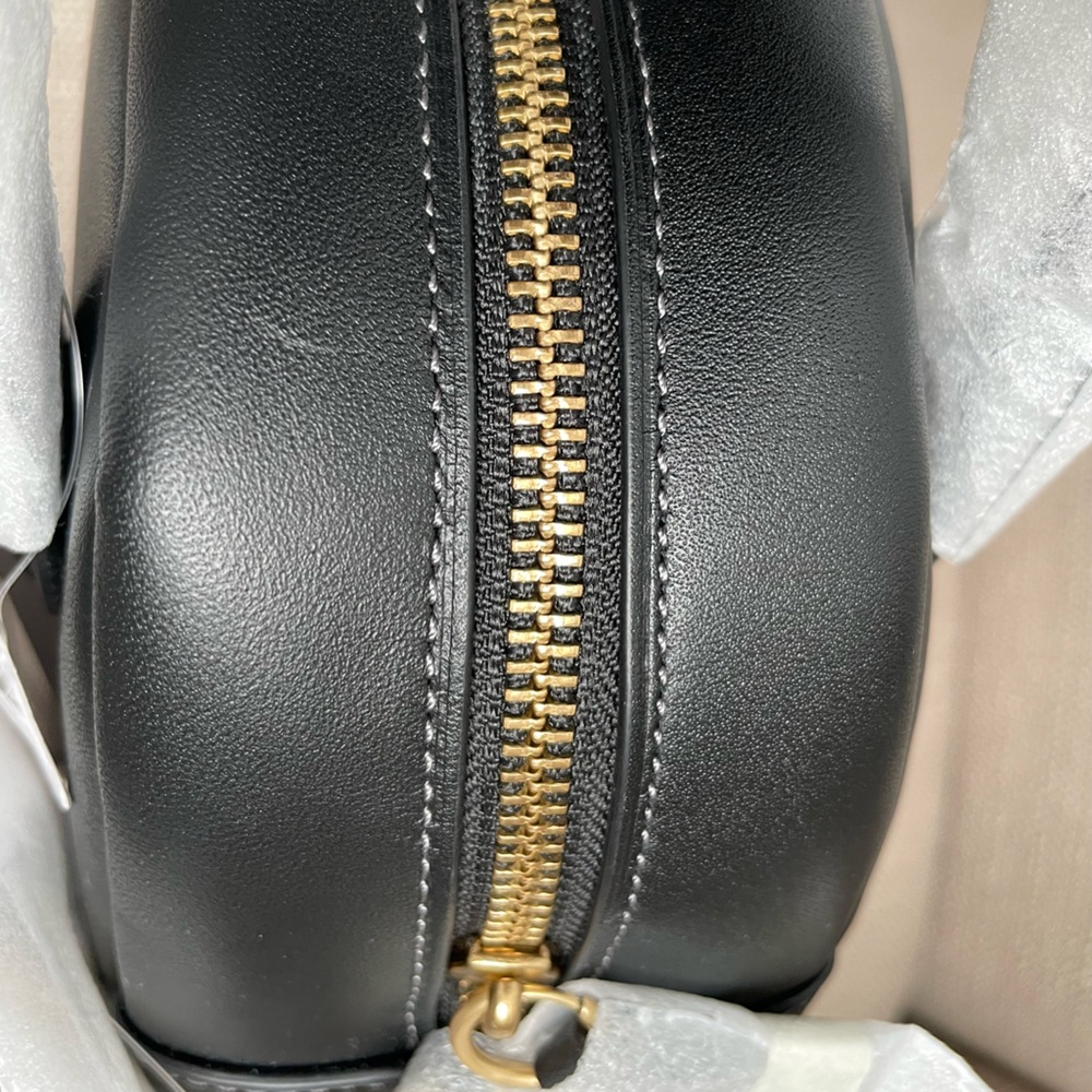 Coach Borough Bowling Bag in Colour Black And Coach customized Hangtag NWT - Picture 10 of 14